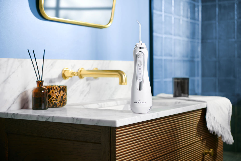 Cordless water flossers